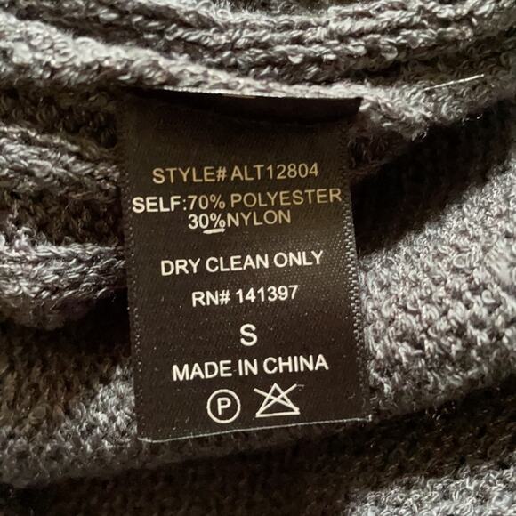 Astr The Label Sleeveless Tunic Sweater Choker Cutout Neck Gray Size Small - Picture 8 of 10